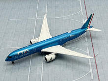 Load image into Gallery viewer, JC Wings 1/400 ITA Airways Airbus A350-900XWB EI-IFA
