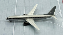 Load image into Gallery viewer, JC Wings 1/400 SpaceX Boeing 737-800 N154TS
