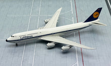 Load image into Gallery viewer, NG models Lite 1/400 Lufthansa Boeing 747-8 D-ABYT retro colours DLH021
