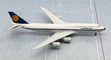 Load image into Gallery viewer, NG models Lite 1/400 Lufthansa Boeing 747-8 D-ABYT retro colours DLH021
