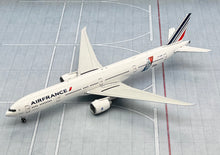 Load image into Gallery viewer, NG models 1/400 Air France Boeing 777-300ER F-GSQI JonOne Graffiti 73052
