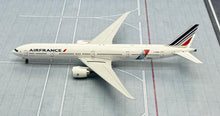 Load image into Gallery viewer, NG models 1/400 Air France Boeing 777-300ER F-GSQI JonOne Graffiti 73052
