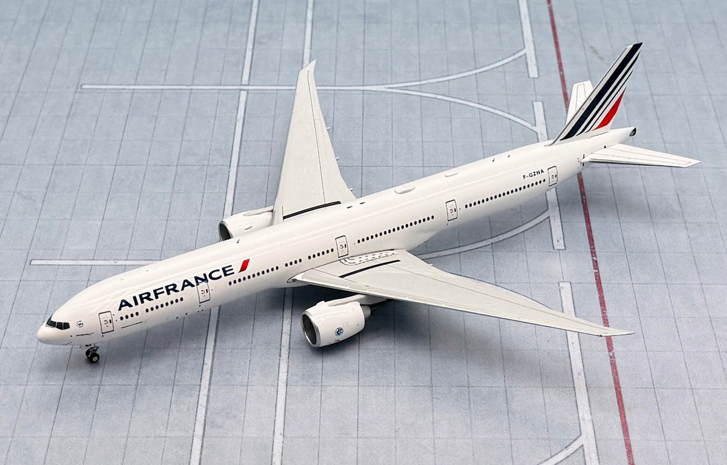 NG models 1/400 Air France Boeing 777-300ER F-GZNA 73053