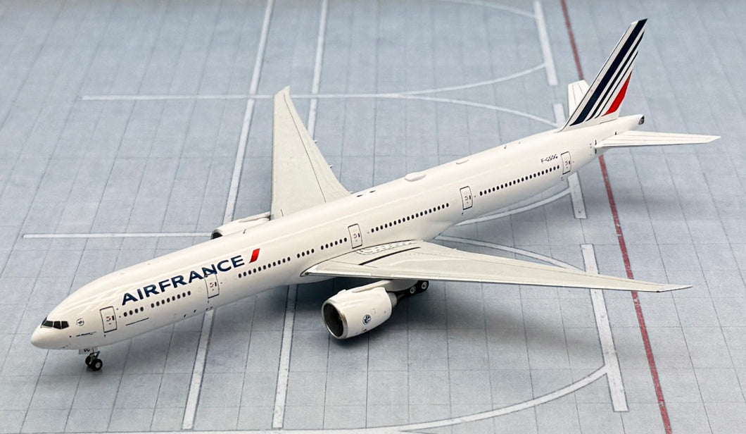 NG models 1/400 Air France Boeing 777-300ER F-GSQG 73055