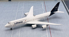Load image into Gallery viewer, NG models 1/400 Lufthansa Boeing 747-8 D-ABYA Team D Brandenburg 78033
