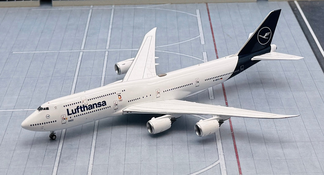 NG models 1/400 Lufthansa Boeing 747-8 D-ABYA Team D Brandenburg 78033