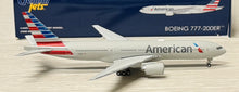 Load image into Gallery viewer, Gemini Jets 1/400 United Airlines Boeing 777-200ER N788AN

