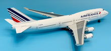 Load image into Gallery viewer, SQ Wings 1/200 Air France Boeing 747-400 F-GITH L2070
