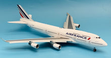 Load image into Gallery viewer, SQ Wings 1/200 Air France Boeing 747-400 F-GITH Flaps down L2070FD

