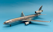 Load image into Gallery viewer, SQ Wings 1/200 McDonnell Douglas MD-11 House Colour N111MD L2105
