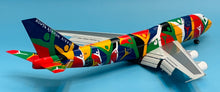 Load image into Gallery viewer, SQ Wings 1/200 South African Airways Boeing 747-300 ZS-SAJ Ndizani flaps down
