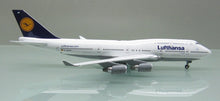 Load image into Gallery viewer, Apollo 1/400 Lufthansa Boeing 747-200 D-ABYR
