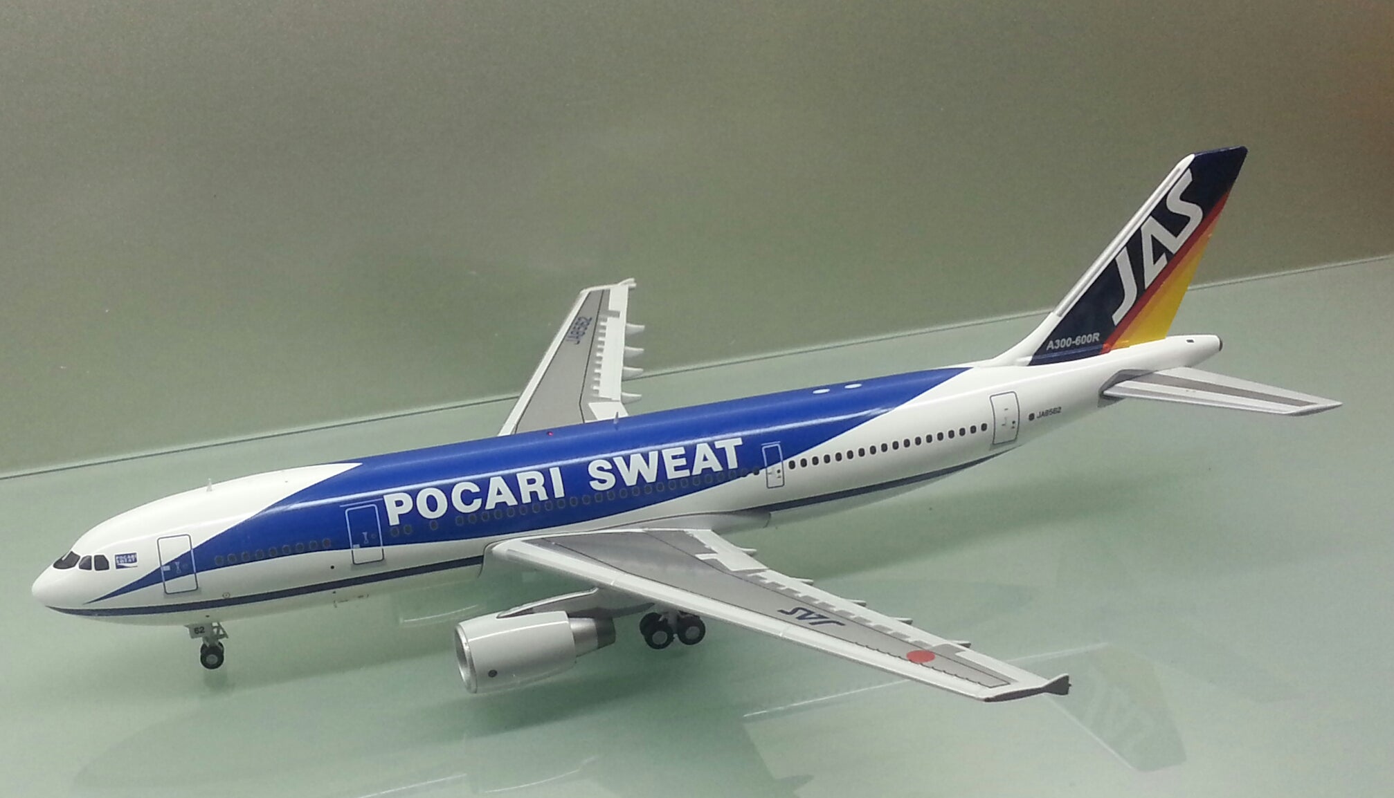 JC Wings 1/200 Japan Air System JAS Airbus A300-600R JA8562 Pocari Sweat  XX2542