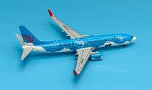 Load image into Gallery viewer, JC Wings 1/400 Kunming Airlines Boeing 737-800 B-1991 Honghe Nativeland
