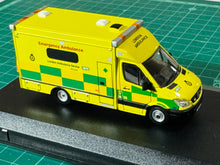 Load image into Gallery viewer, Oxford Die-cast 1/76 Mercedes Benz London Ambulance
