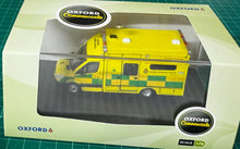 Load image into Gallery viewer, Oxford Die-cast 1/76 Mercedes Benz London Ambulance
