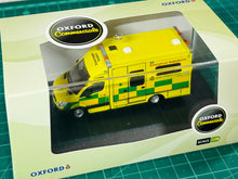 Load image into Gallery viewer, Oxford Die-cast 1/76 Mercedes Benz London Ambulance
