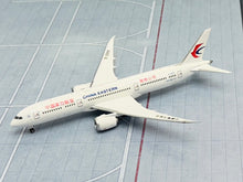 Load image into Gallery viewer, Phoenix Models 1/400 China Eastern Boeing 787-9 B-206K
