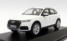 Load image into Gallery viewer, i-Scale 1/43 Audi Q5 in Ibis White
