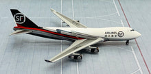 Load image into Gallery viewer, Official release 1/400 SF Express Airlines Boeing 747-400ERF B-2422
