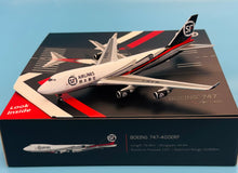 Load image into Gallery viewer, Official release 1/400 SF Express Airlines Boeing 747-400ERF B-2422
