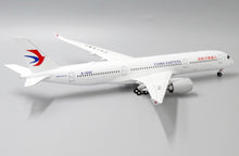 Load image into Gallery viewer, JC Wings 1/200 China Eastern Airbus A350-900 XWB B-304D XX2246
