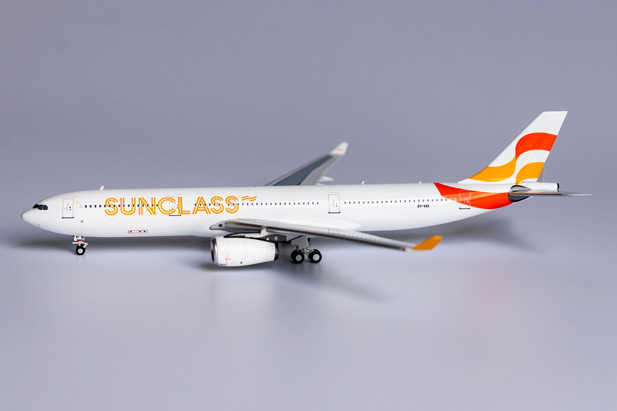 NG models 1/400 Sunclass Airlines Airbus A330-200 OY-VKI 62025