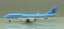 Load image into Gallery viewer, Apollo 1/400 Korean Air Cargo Boeing 747-400 HL7485
