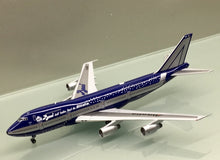 Load image into Gallery viewer, Big Bird JC Wings 1/400 Alitalia Boeing 747-200 I-DEMF baci dall'italia
