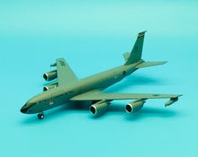 Load image into Gallery viewer, Gemini Jets 1/200 Singapore Air Force Boeing KC-135R 752
