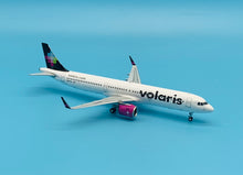 Load image into Gallery viewer, Gemini Jets 1/200 Volaris Airbus A321 neo N537VL
