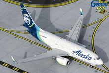 Load image into Gallery viewer, Gemini Jets 1/400 Alaska Air Cargo Boeing 737-700(BDSF) N627AS
