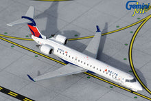 Load image into Gallery viewer, Gemini Jets 1/400 Delta Connection Bombardier CRJ700ER N391CA
