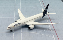 Load image into Gallery viewer, Gemini Jets 1/400 Lufthansa Boeing 787-9 D-ABPA flaps down

