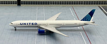 Load image into Gallery viewer, Gemini Jets 1/400 United Airlines Boeing 777-300ER N2749U
