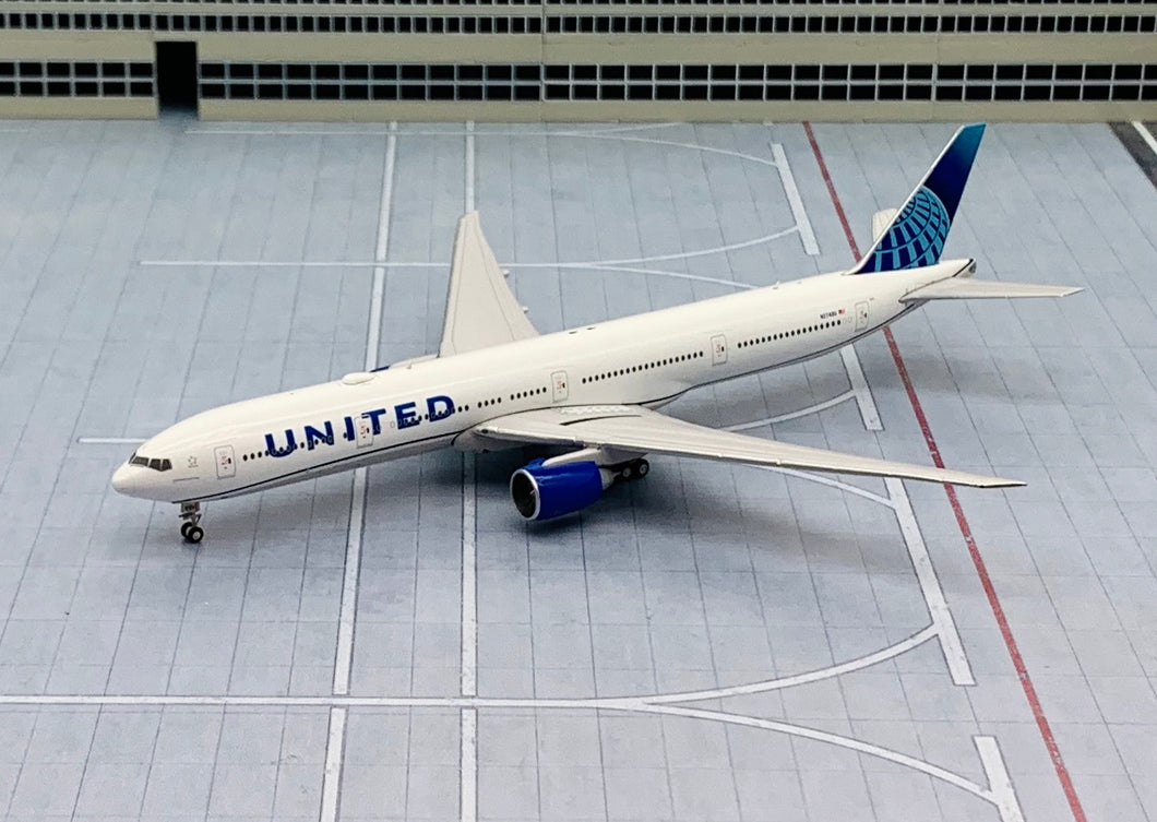 Gemini Jets 1/400 United Airlines Boeing 777-300ER N2749U