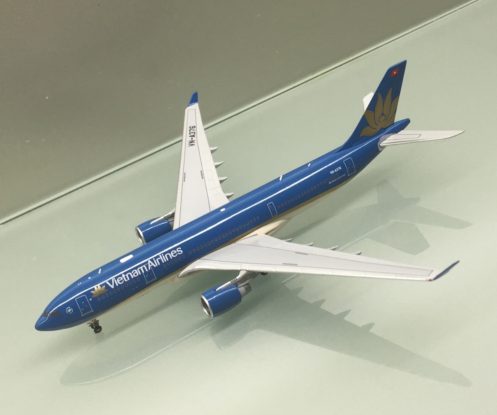 Vietnam Airlines A330-200 ベトナム航空 VN-A376 - メルカリ