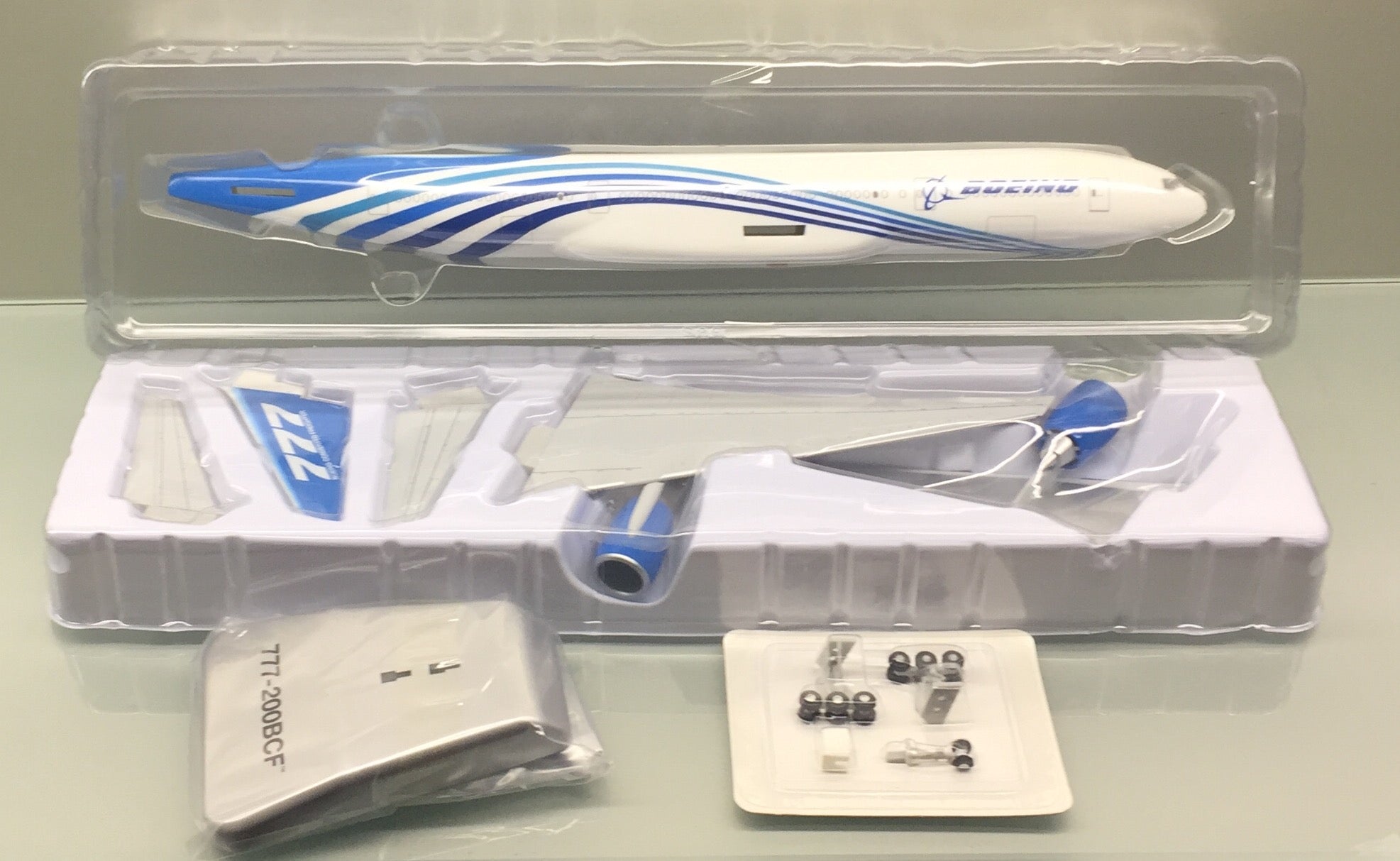 Amazon.com: Daron Hogan Wings American 777-200ER N776AN (1