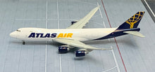 Load image into Gallery viewer, Hogan Wings 1/400 Atlas Air Boeing 747-8F
