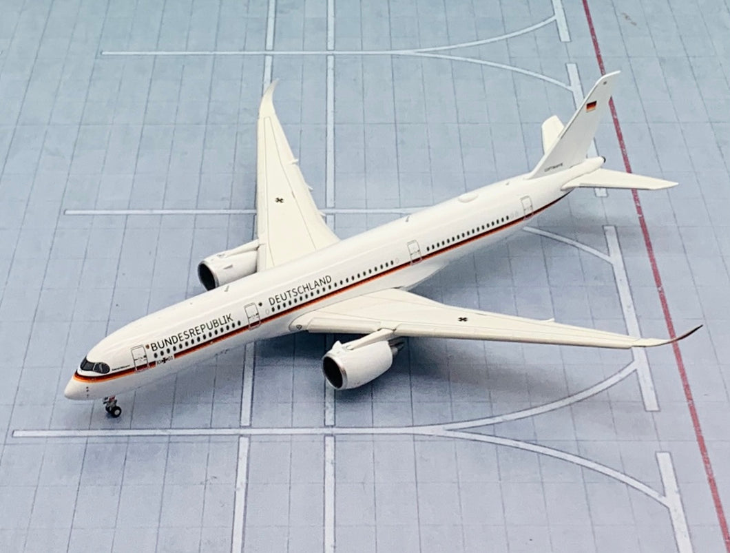 JC Wings 1/400 Germany Air Force Airbus A350-900ACJ 10+01 flaps down