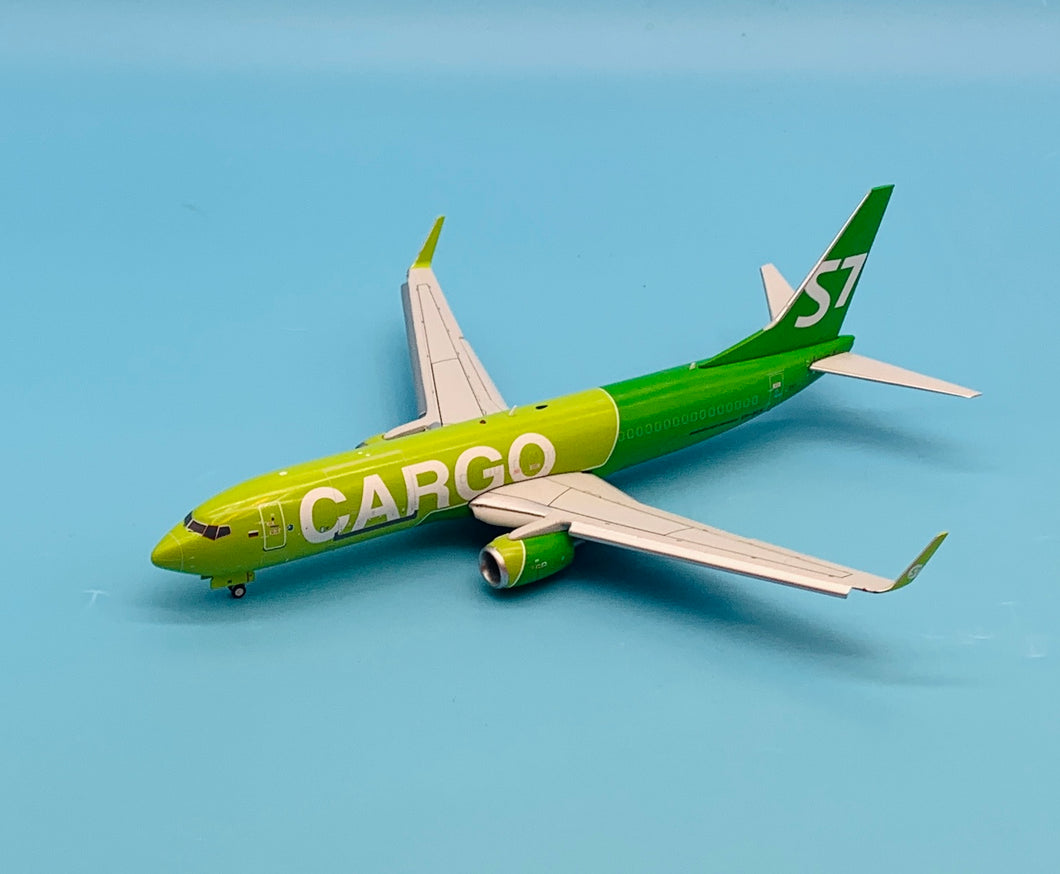 JC Wings 1/200 S7 Cargo Boeing 737-800BCF VP-BEN flaps down