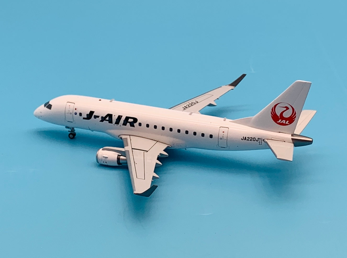 JC Wings 1/200 J-Air Embraer 170-100STD JA220J – First Class