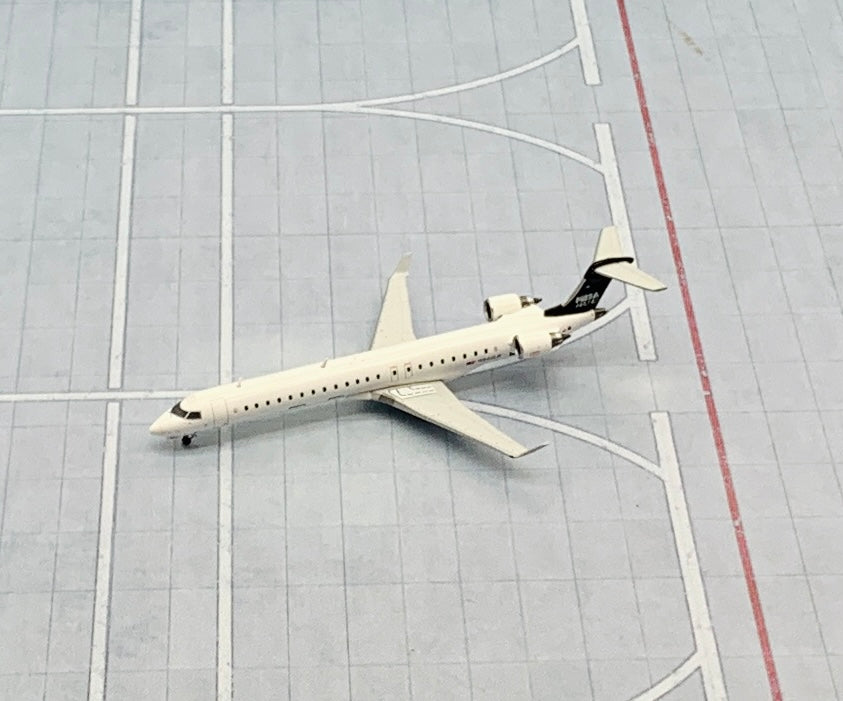 Gemini Jets 1/400 Mesa Airlines Bombardier CRJ900ER N942LR