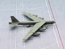 Load image into Gallery viewer, Gemini Jets 1/400 United States Air Force USAF Boeing B-52H Stratofortress 60-0044
