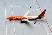 Load image into Gallery viewer, Gemini Jets 1/400 Sun Country Airlines Boeing 737-800 N842SY
