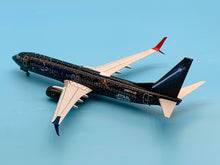 Load image into Gallery viewer, JC Wings 1/200 United Airlines Boeing 737-800 Star Wars N36272
