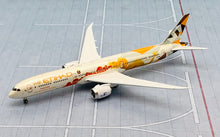 Load image into Gallery viewer, JC Wings 1/400 Etihad Airways Boeing 787-10 A6-BMD Choose China
