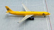Load image into Gallery viewer, JC Wings 1/400 Corroes Cargo Airlines Airbus A330-300 EC-LXA
