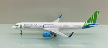 Load image into Gallery viewer, JC Wings 1/200 Bamboo Airways Airbus A321neo VN-A588 &quot;1st A321Neo&quot;
