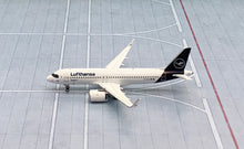 Load image into Gallery viewer, Gemini Jets 1/400 Lufthansa Airbus A320neo D-AIJA
